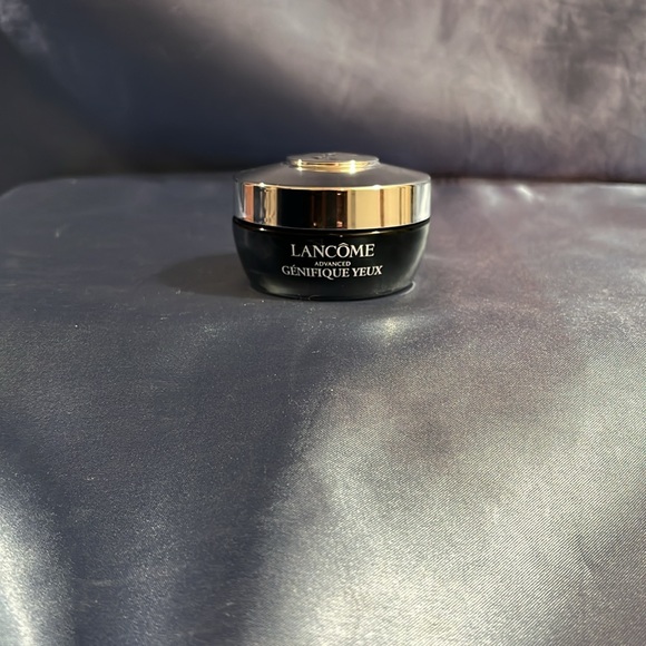 NWOT Lancôme Advanced Génifique Yeux eye cream Full size 0.5 fl oz FREE bag - Picture 3 of 3